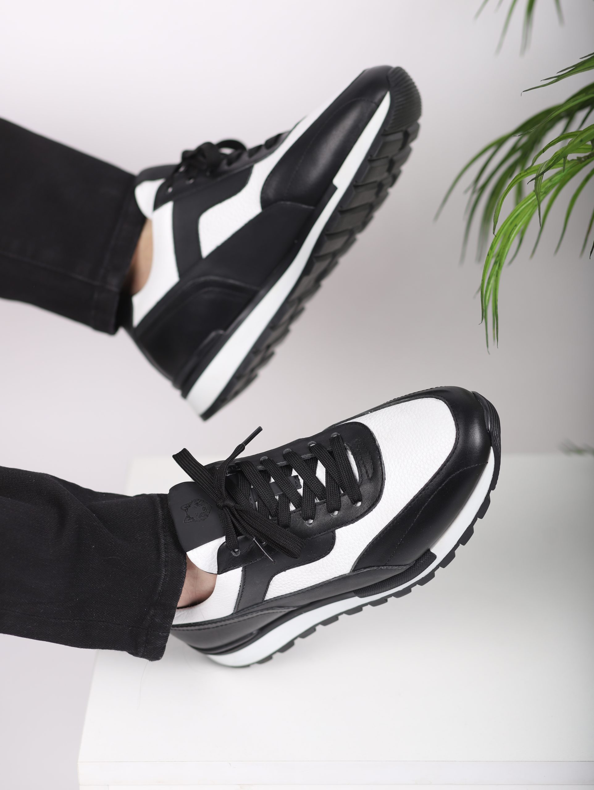 Echtleder Herren Sportschuhe Schwarz und Weiß mit TPU-Sohle