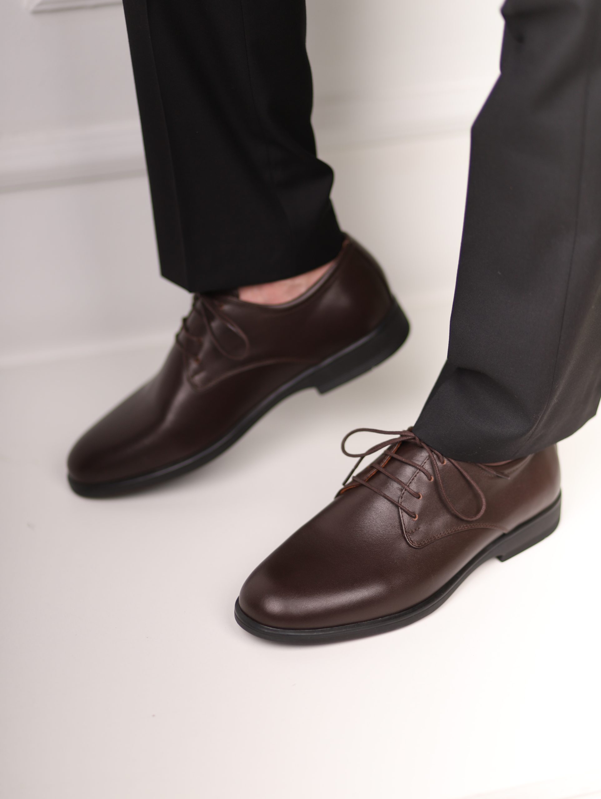 Echtleder Klassische dunkelbraune Herrenschuhe — изображение 4